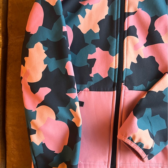 Pink/Blue and Black camo kids rain coat - size 9-10 years - Mountain Warehouse - Picture 3 of 9